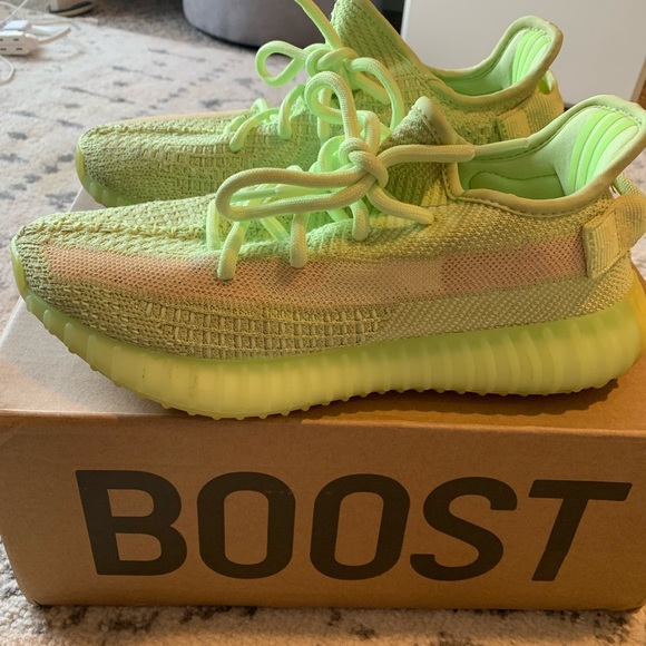 Adidas Yeezy Boost 350 v2 ‘Glow’ - Picture 2 of 6